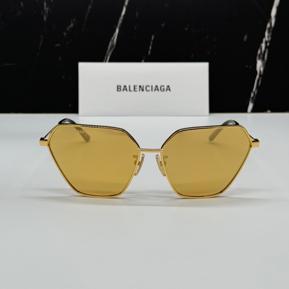 NEW BB0194S 002 BALENCIAGA GOLD YELLOW GEOMETRIC WOMEN BALENCIAGA SUNGLASSES - Picture 3 of 10